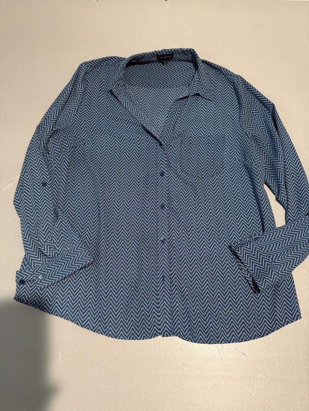 The Limited Button Down Shirt Size M Blue White Chevron Print